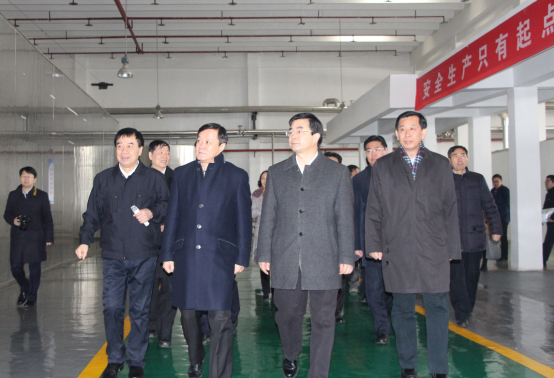 2018年1月4日，中國商飛董事長賀東風一行到中復神鷹碳纖維公司考察調研