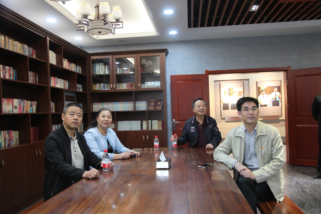 2019年10月11日，連云港市退役軍人事務局王永仕局長一行到1號樓參觀展館